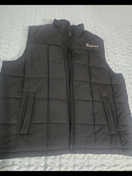 Ariat Other - Ariat Men's Quilted Black Puffer Vest